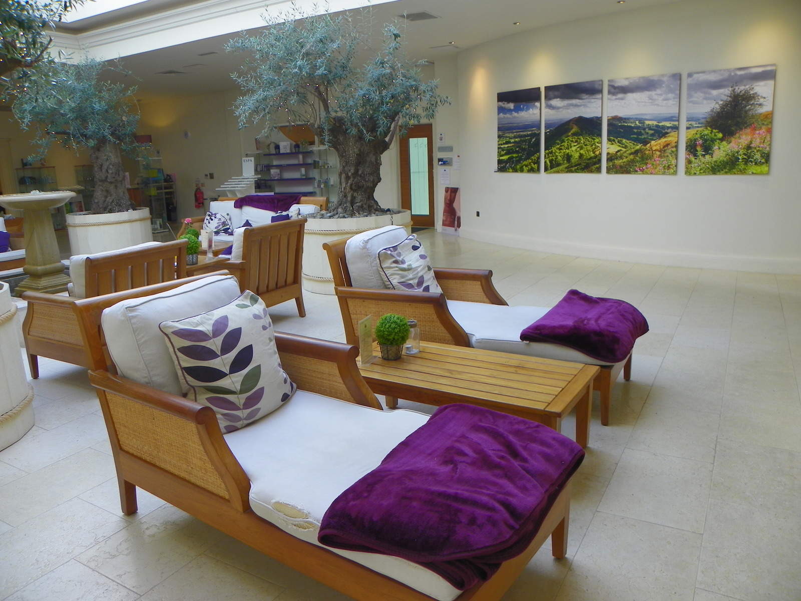The Malvern Spa, Worcestershire: Full and comprehensive review. 