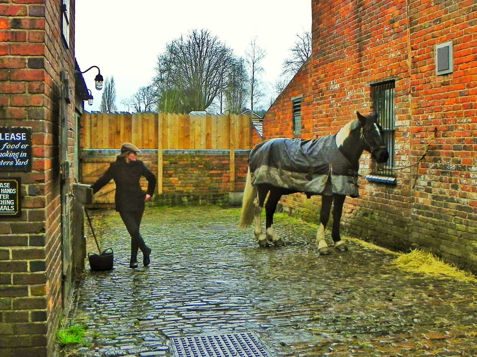 12 tips for a brilliant day out at the Black Country Living Museum near Dudley in the West Midlands. This is a living history museum that is perfect for visitors of all ages from small children to adults. It is an excellent, full day out with both food outlets and picnic areas available. Includes the Dudley Canal and Tunnel Trust.