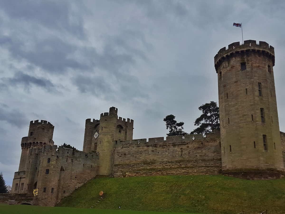Warwick Castle in Warwick, West Midlands is a brilliant day out for both adults and children. There is so much there that you need to plan your day so this post aims to let you know the activities, shows and events that are available. This is an educational, interactive day out that kids will love and they won't even realise how much they're learning about history. This is a Merlin attraction. 