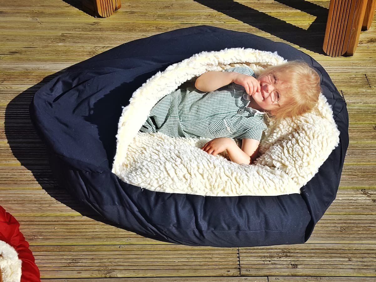 Cosy cave hot sale bed