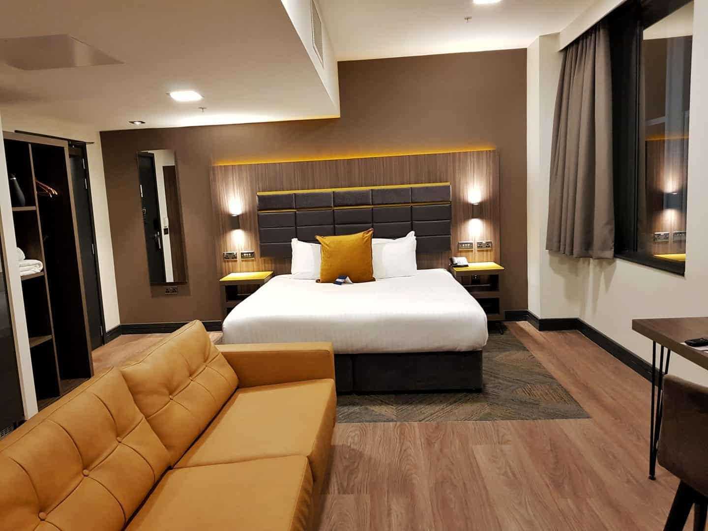 Roomzzz Manchester Corn Exchange sofa