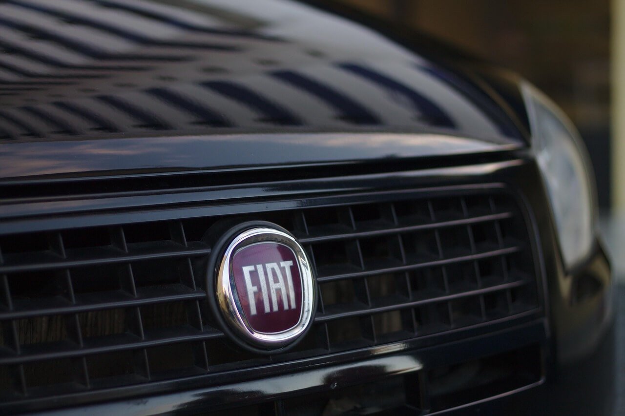 fiat van grill with fiat badge visible
